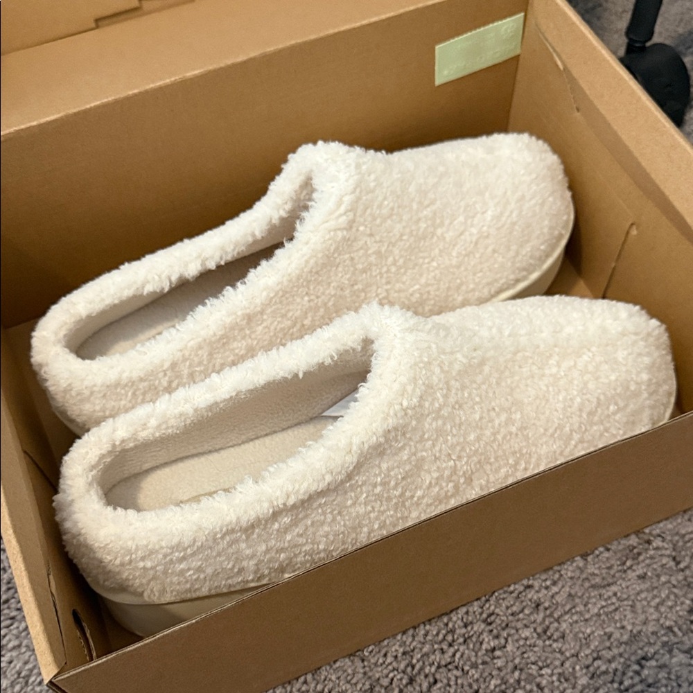 Beach by Matisse Shoe Box